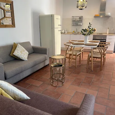 Apartament La Jⲟya De Patios - Turisticos *