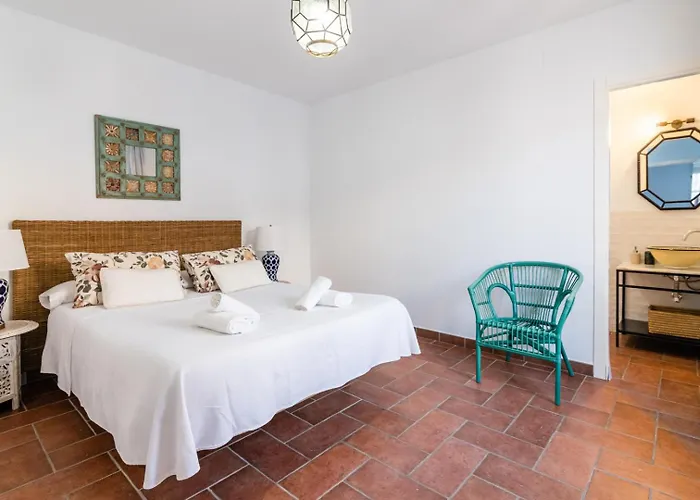 Apartment La Jⲟya De Patios - Turisticos *