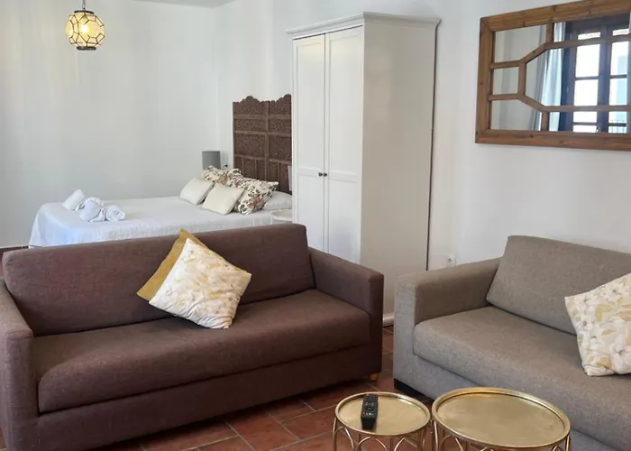 Apartment La Jⲟya De Patios - Turisticos