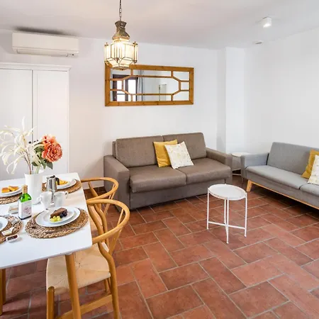 Apartament La Jⲟya De Patios - Turisticos *