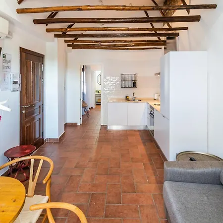 La Jⲟya De Patios - Turisticos Apartment