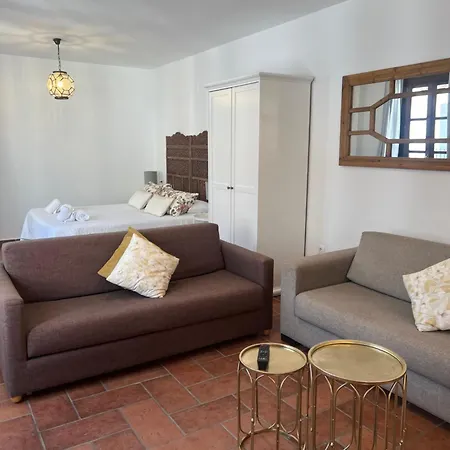 Apartament La Jⲟya De Patios - Turisticos
