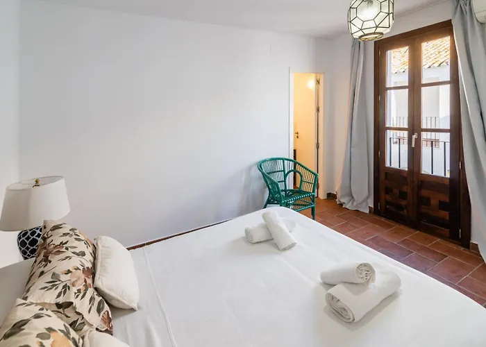 Apartamento La Jⲟya De Patios - Turísticos *