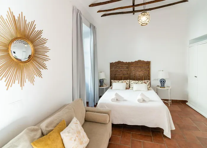 La Jⲟya De Patios - Turísticos